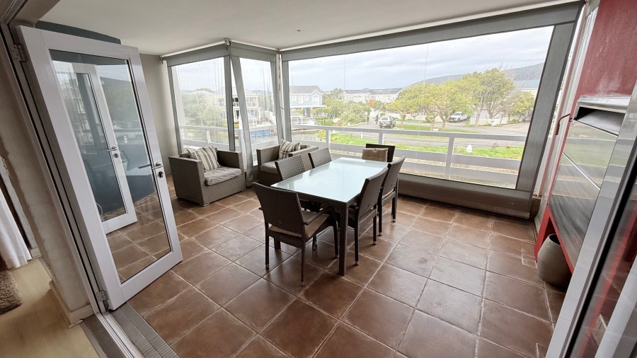 To Let 2 Bedroom Property for Rent in Thesen Islands Western Cape